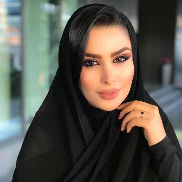 عکس با حجاب دنیا جهانبخت در ایران